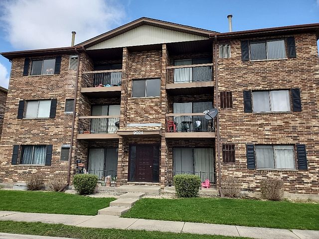 1st image of 9024 Lincoln Ct APT 305