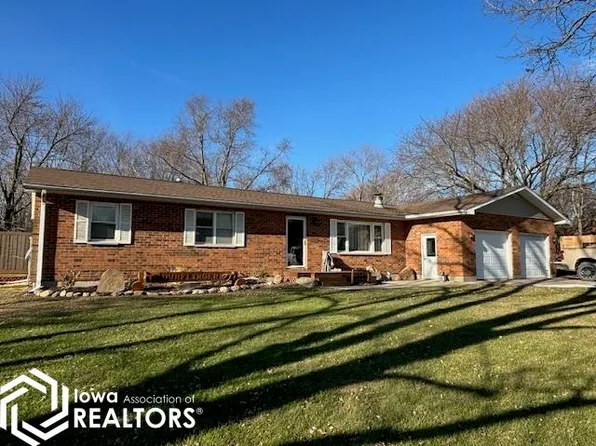 1042 Centennial Ave, Gladstone, IL 61437