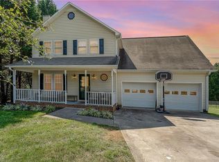 104 Southoak Dr, Winston Salem, NC 27107