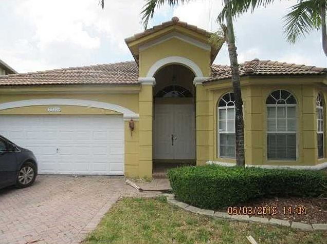 1st image of 11339 NW 79th Ln
