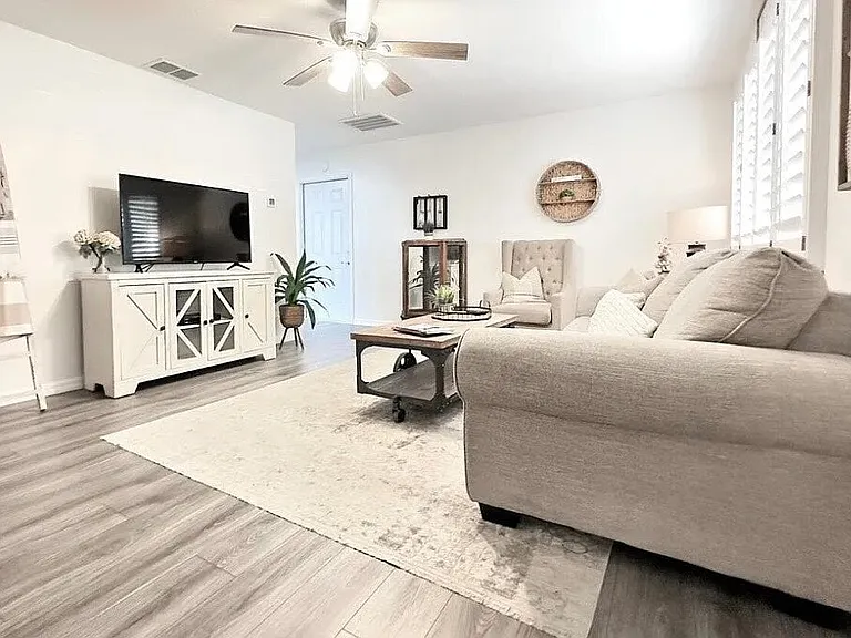 6500 SW 60th Ave — Photo 12