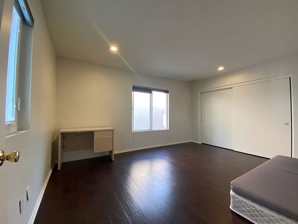 1st image of 714 Via Cafetal
