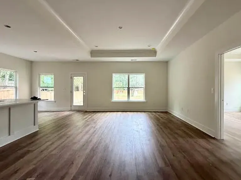 1831 Woodland Rd — Photo 11