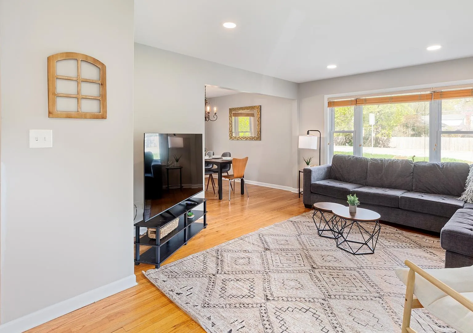3 bed, 1625 sqft, $5,995 — Photo 1