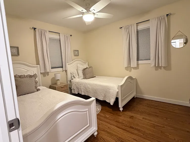 55 Crescent Ave — Photo 10