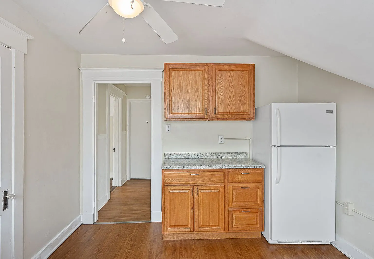2 bed, 1.0 bath, $1,695 — Photo 4