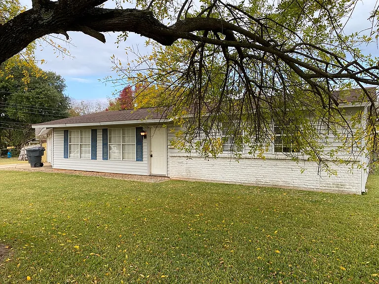 2800 Hood Dr — Photo 1