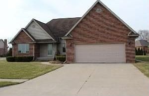 1st image of 225 Northwood Dr #6