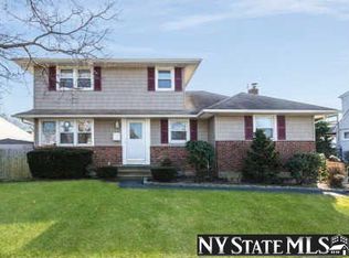 3734 Hunt Rd, Wantagh, NY 11793