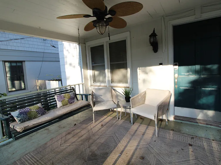 936 E Lake Dr — Photo 17