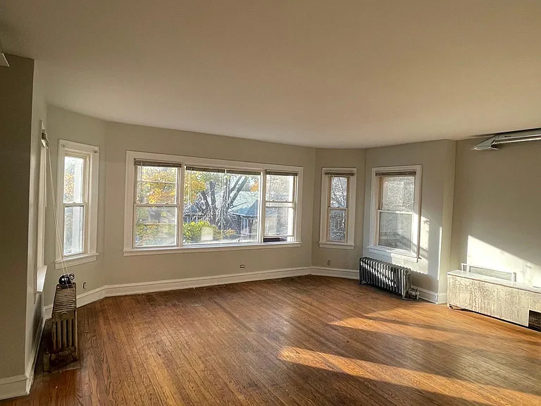 7737 S Yates Blvd — Photo 10