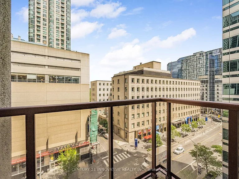 85 Bloor St E #805 — Photo 24