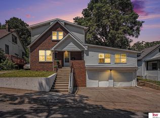 4274 Maple St, Omaha, NE 68111