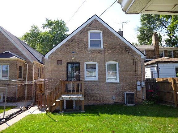 5th image of 7205 S Christiana Ave