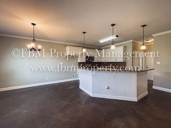 5th image of 307 Centenial Ave