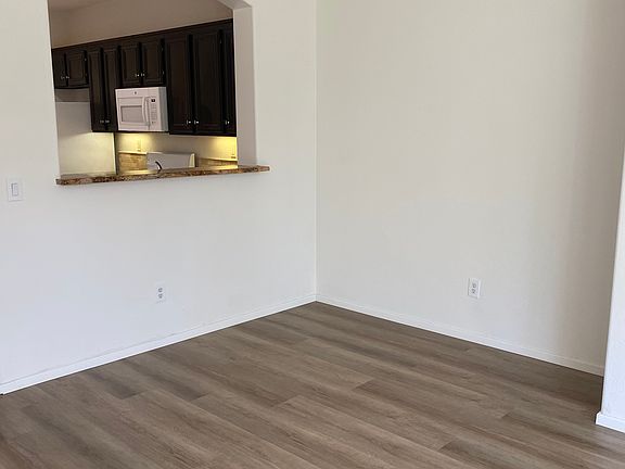 4th image of 4499 Brisbane Way Unit 4