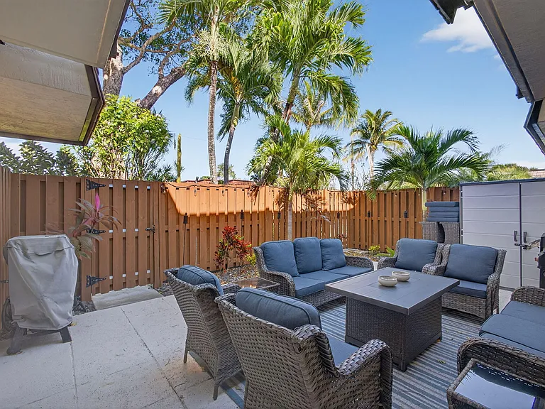 112 Ocean Cove Dr — Photo 5