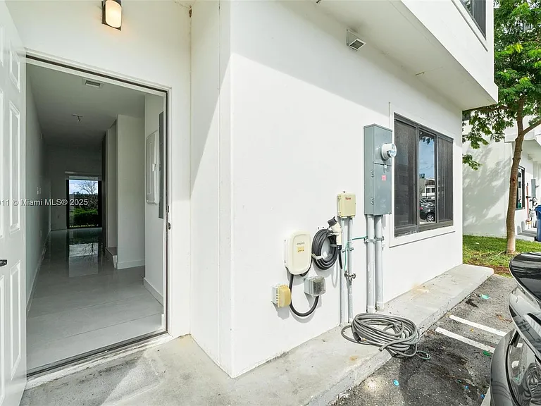 26126 SW 146th Ct #26126 — Photo 3