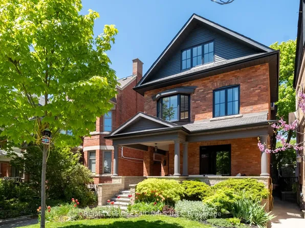 286 Wright Ave, Toronto, ON M6R 1L9
