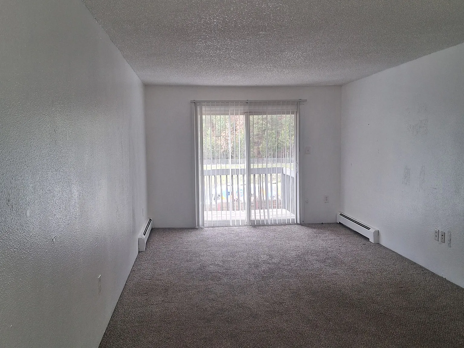1 bed, 700 sqft, $1,300 — Photo 3