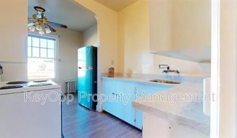 895 31st Ave #7 — Photo 5