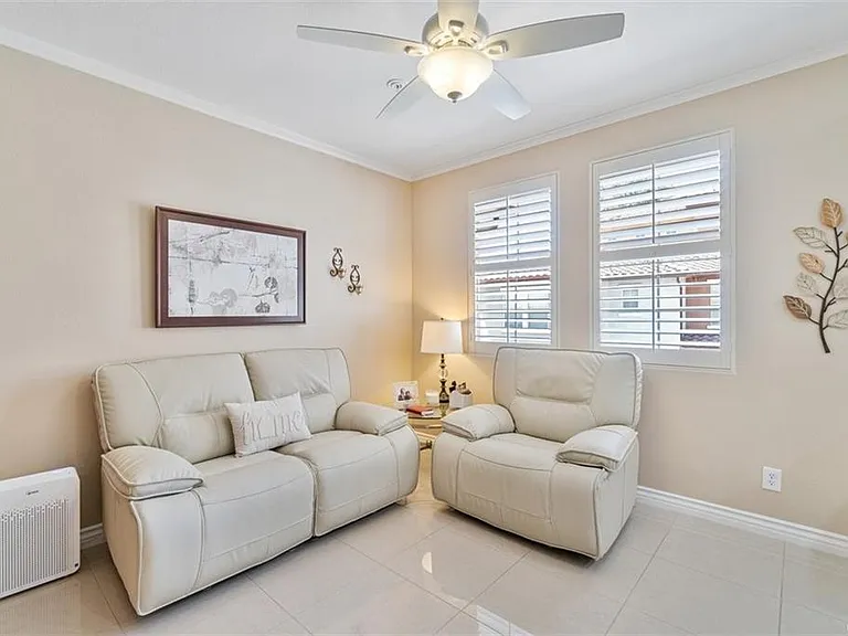 28134 Ashbrook Ln — Photo 6
