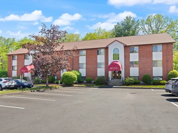 1510 Skyline Dr Unit 12, Lowell, MA 01854