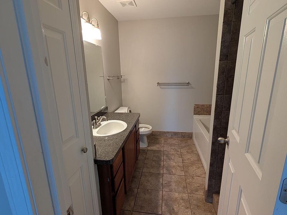 43120 Pendleton Cir, photo 18