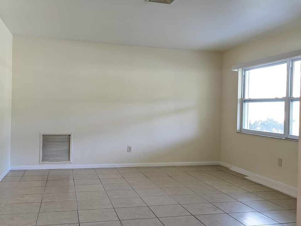 1st image of 1836 Barbara Ln