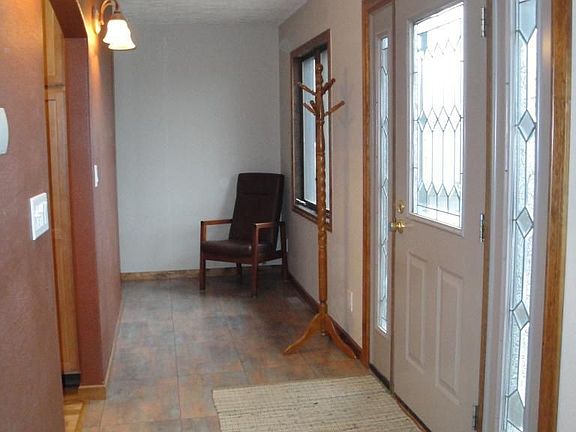 3rd image of 441 17th St NE