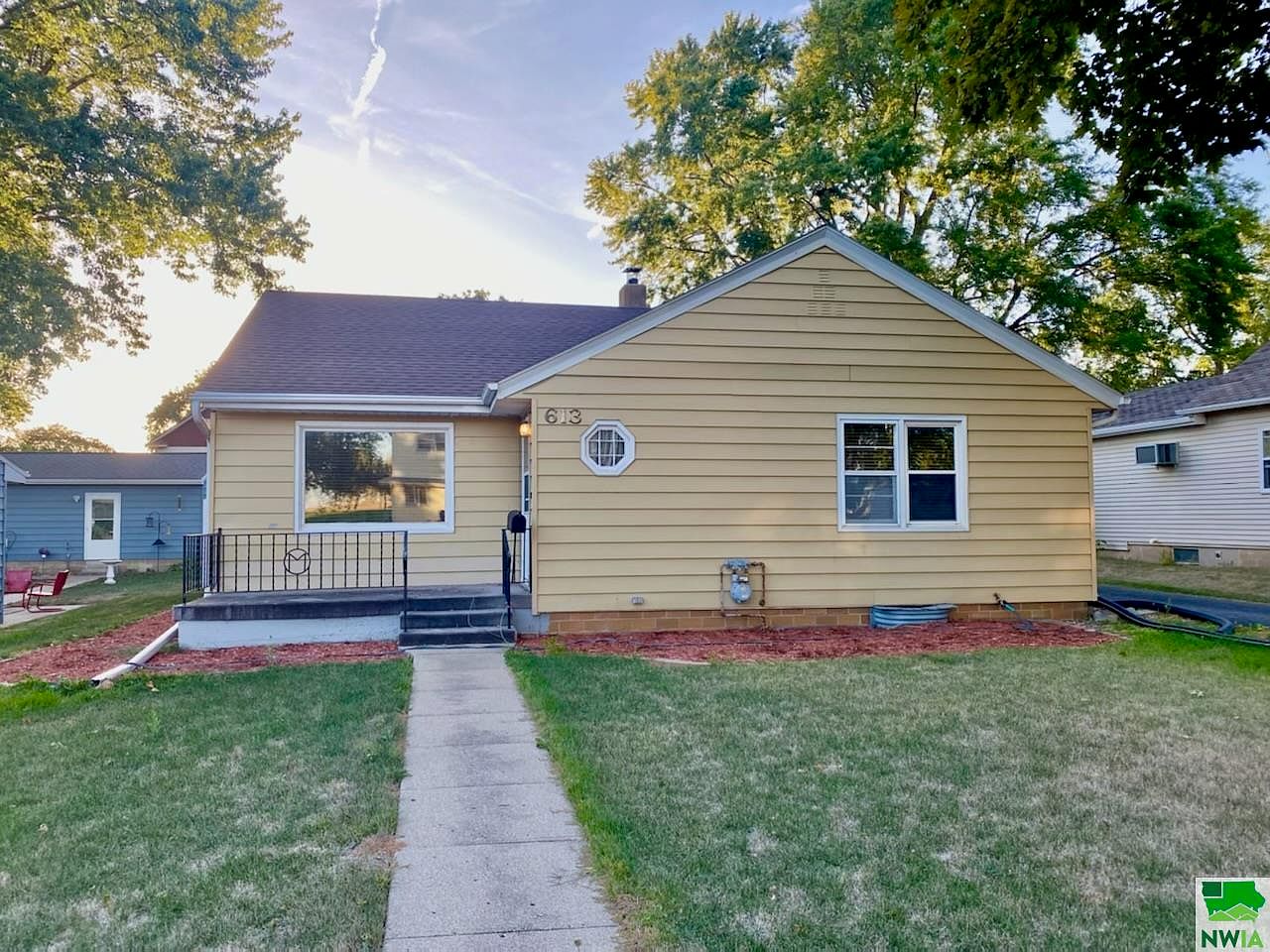 613 Willow St, Aurelia, IA 51005 Zillow