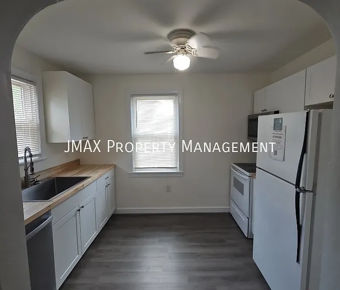 1672 Brandon Ave SW #A — Photo 6