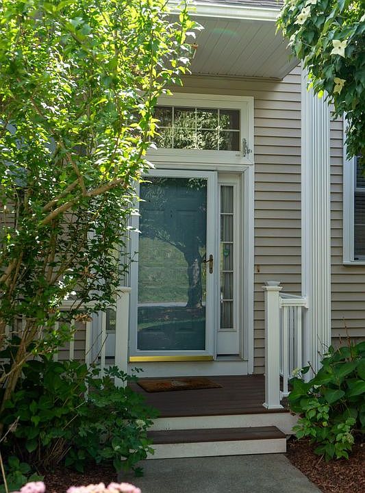 1st image of 27 Reed Dr #27