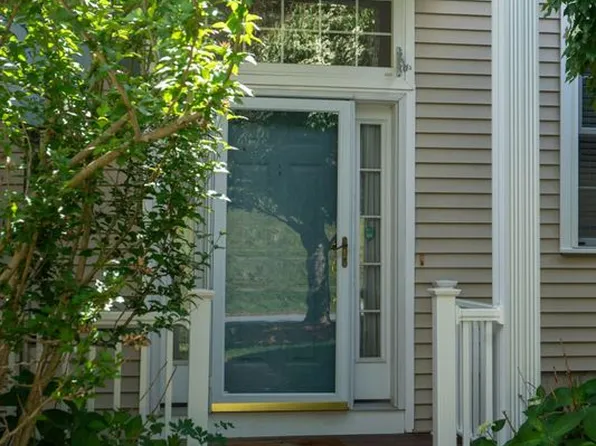 27 Reed Dr #27, Bedford, NH 03110
