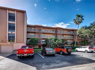 7210 Lake Circle Dr APT 105, Margate, FL 33063