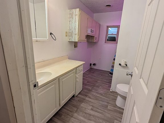 3rd image of 364 Blaine Ave