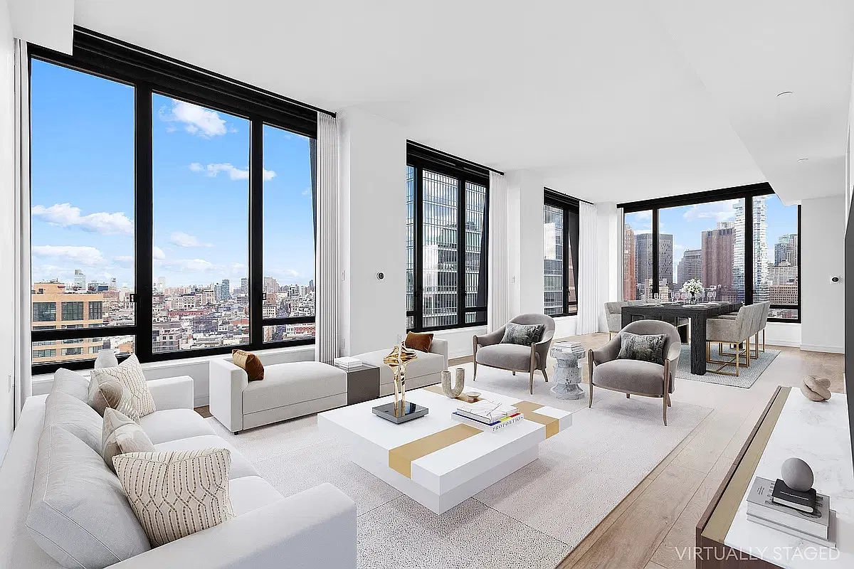 111 Varick Street — Photo 1