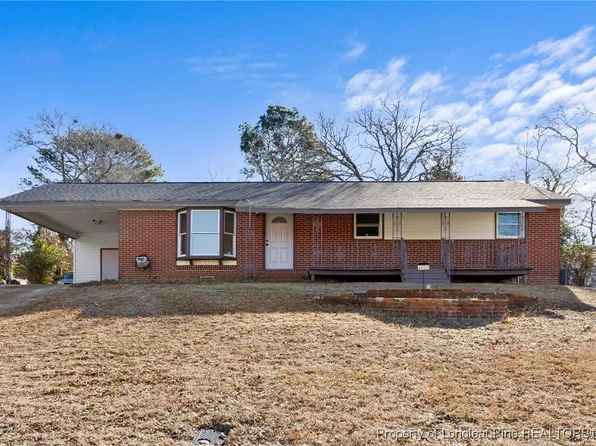 4005 Village Dr, Fayetteville, NC 28304