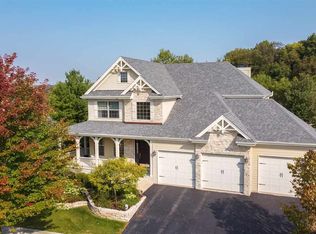 687 Red Deer Trl, Belvidere, IL 61008
