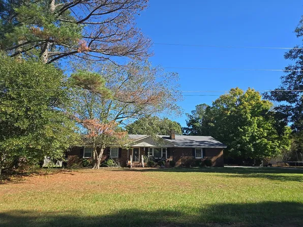 3723 Stuart Cir, Farmville, NC 27828