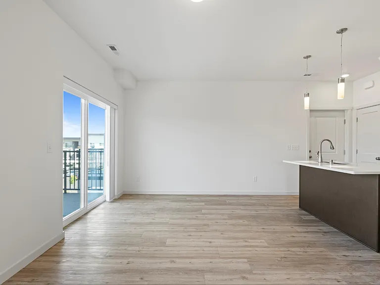 Columbia River Walk Apartments — Photo 84