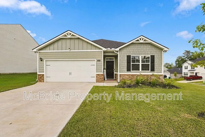 715 Hollis Ave