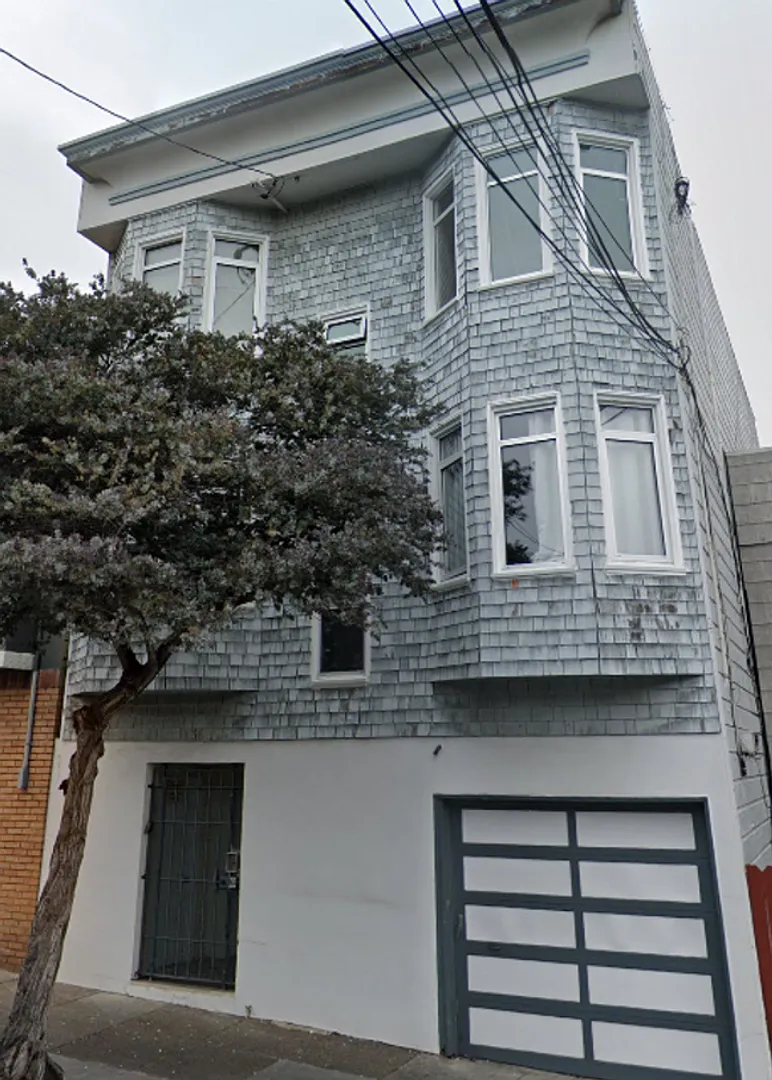 Remodeled One Bedroom In Noe/Mission With Outdoor Back Deck/Patio, Parking And Storage - Open Hou... — Photo 1