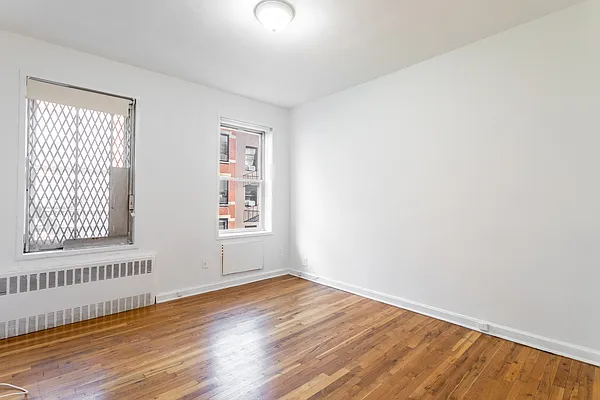 Rented by Bond New York | media 2