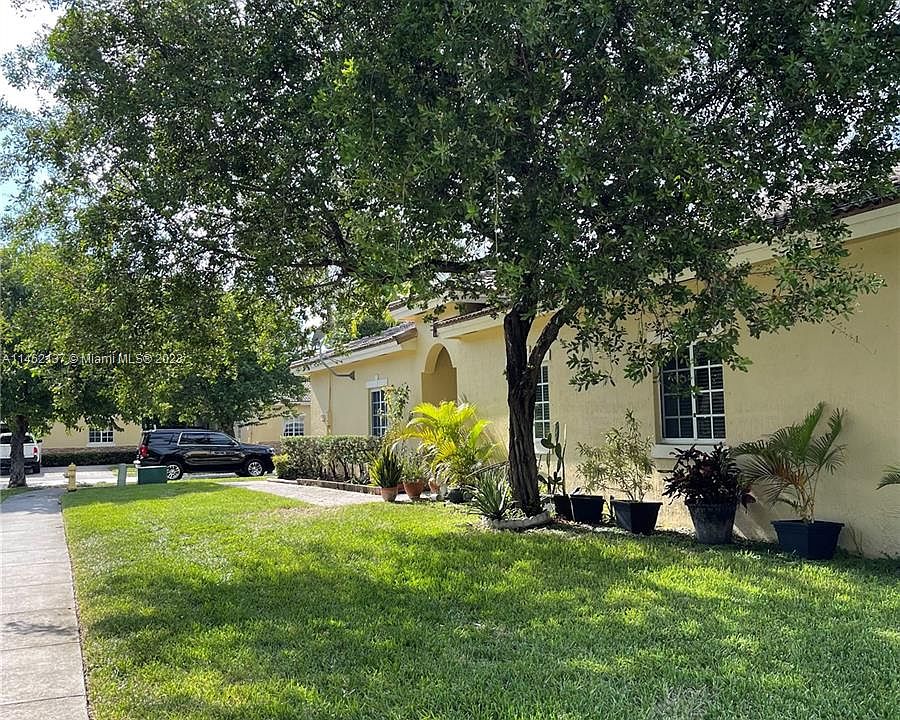 1st image of 1169 NE 32nd Ave