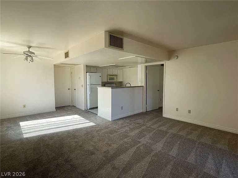 8070 W Russell Rd #2109 — Photo 3