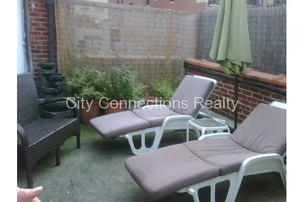 Rented by City Connections Realty | media 16