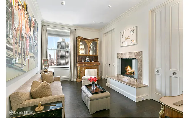 Sold by Douglas Elliman | media 22