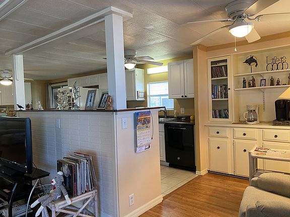 5th image of 7790 SE Eagle Ave