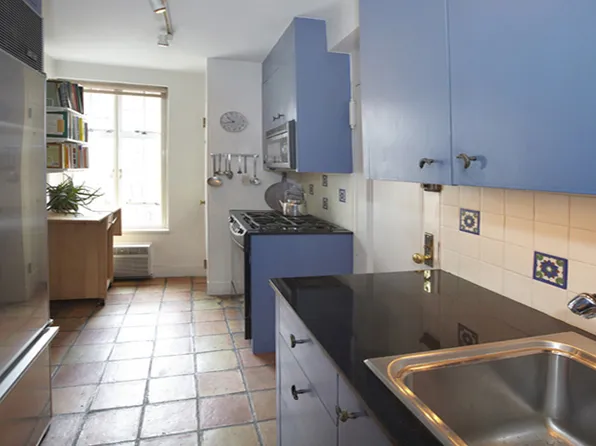 230 East 50th Street image 1 of 3